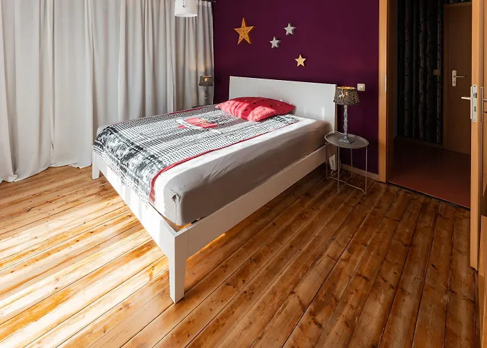 Daire Ferienwohnung Lois ***** *